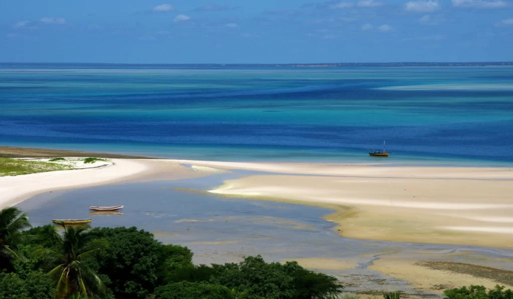 Coastal scenery of Vilanculos Bay in Mozambique with clear blue Indian Ocean and view on the Bazaruto Archipelago